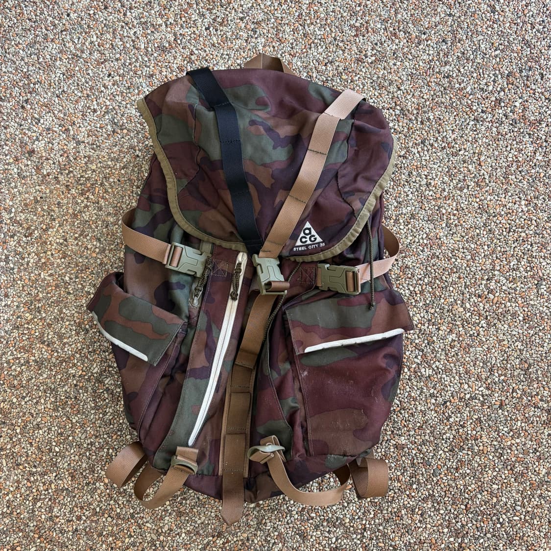 27. 나이키acg 빈티지 카모 백팩 상품이미지1