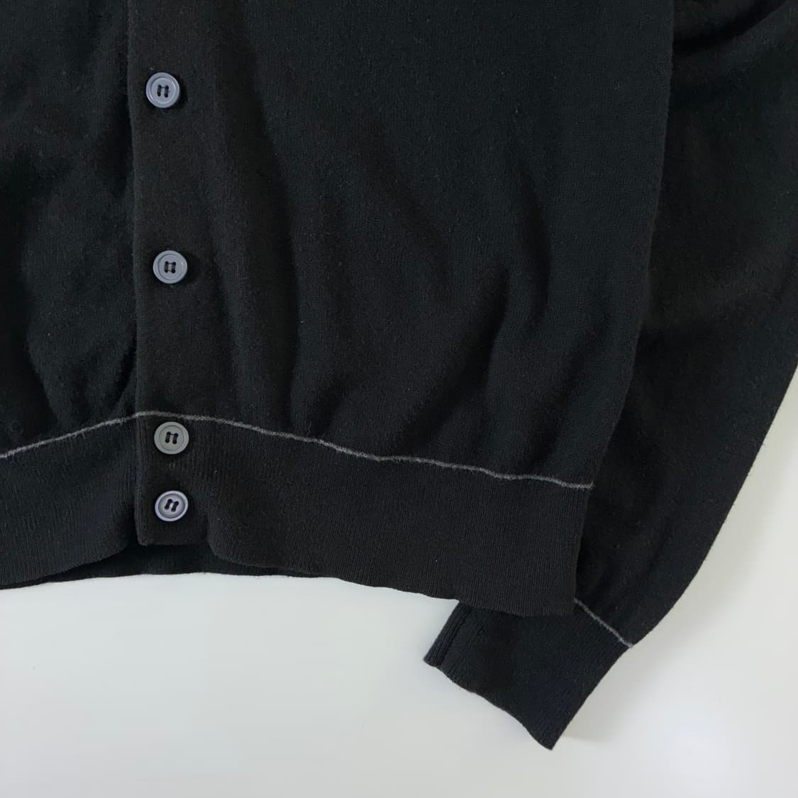 Lacoste  라코스테 와펜 코튼 브이넥 가디건 상품이미지4