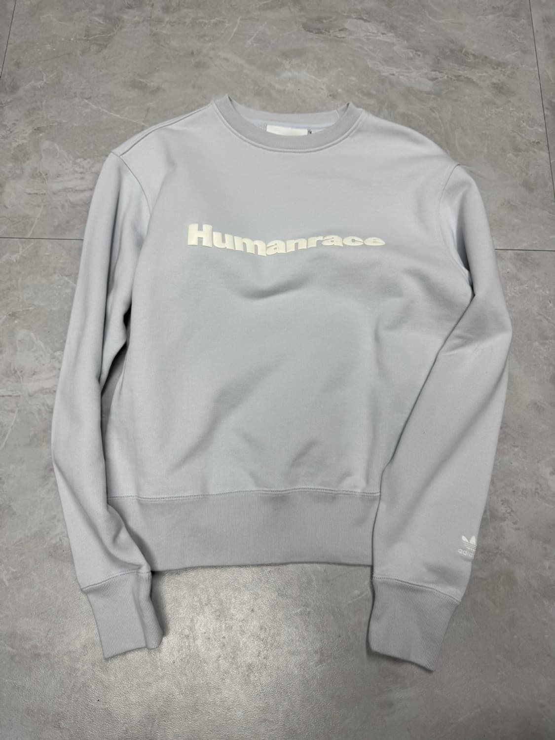 아디다스 X 퍼렐 윌리엄스 휴먼레이스 상품이미지1