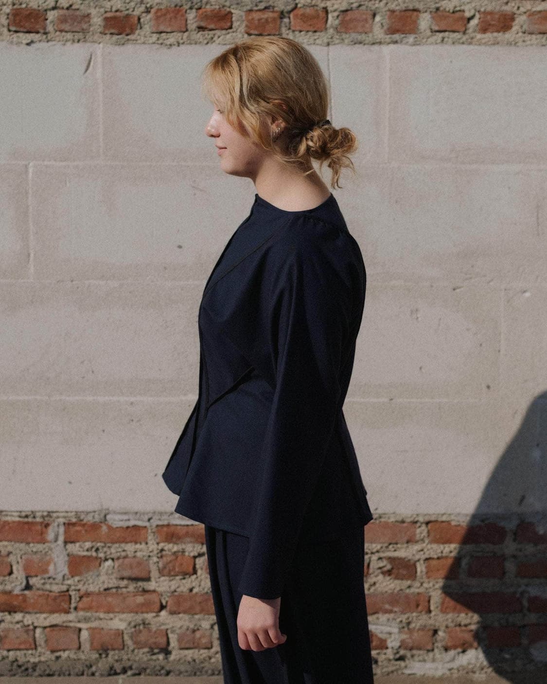 [XS,S,M]베이스레인지 25fw Nika 롱 슬리브리스 탑/네이비 상품이미지2