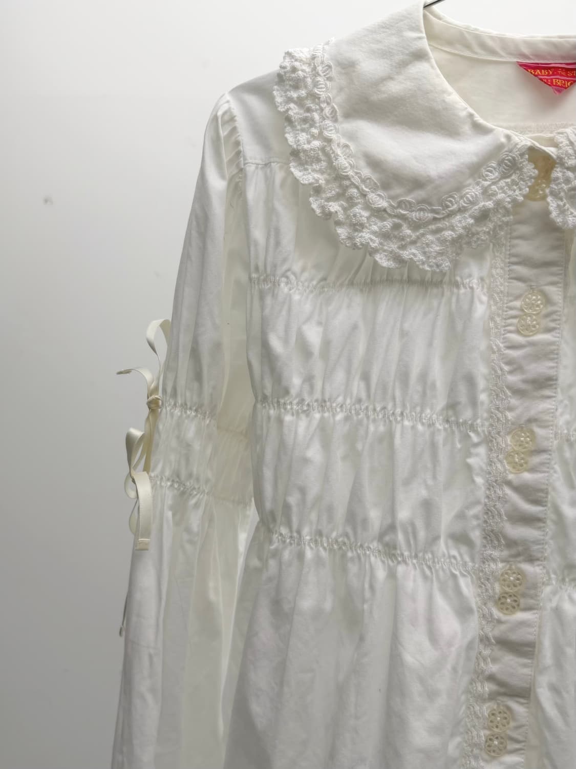 화이트 프릴 디테일 블라우스 상품이미지3