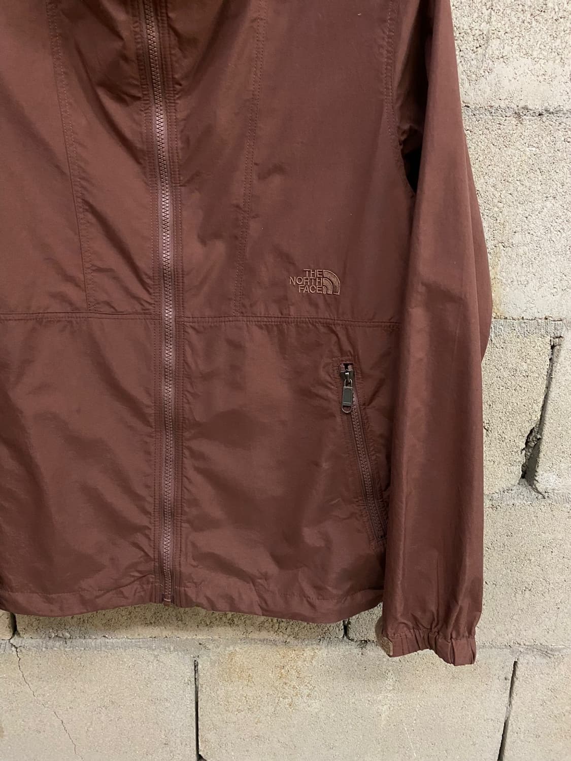 노스페이스 미드 로고 바람막이 상품이미지3