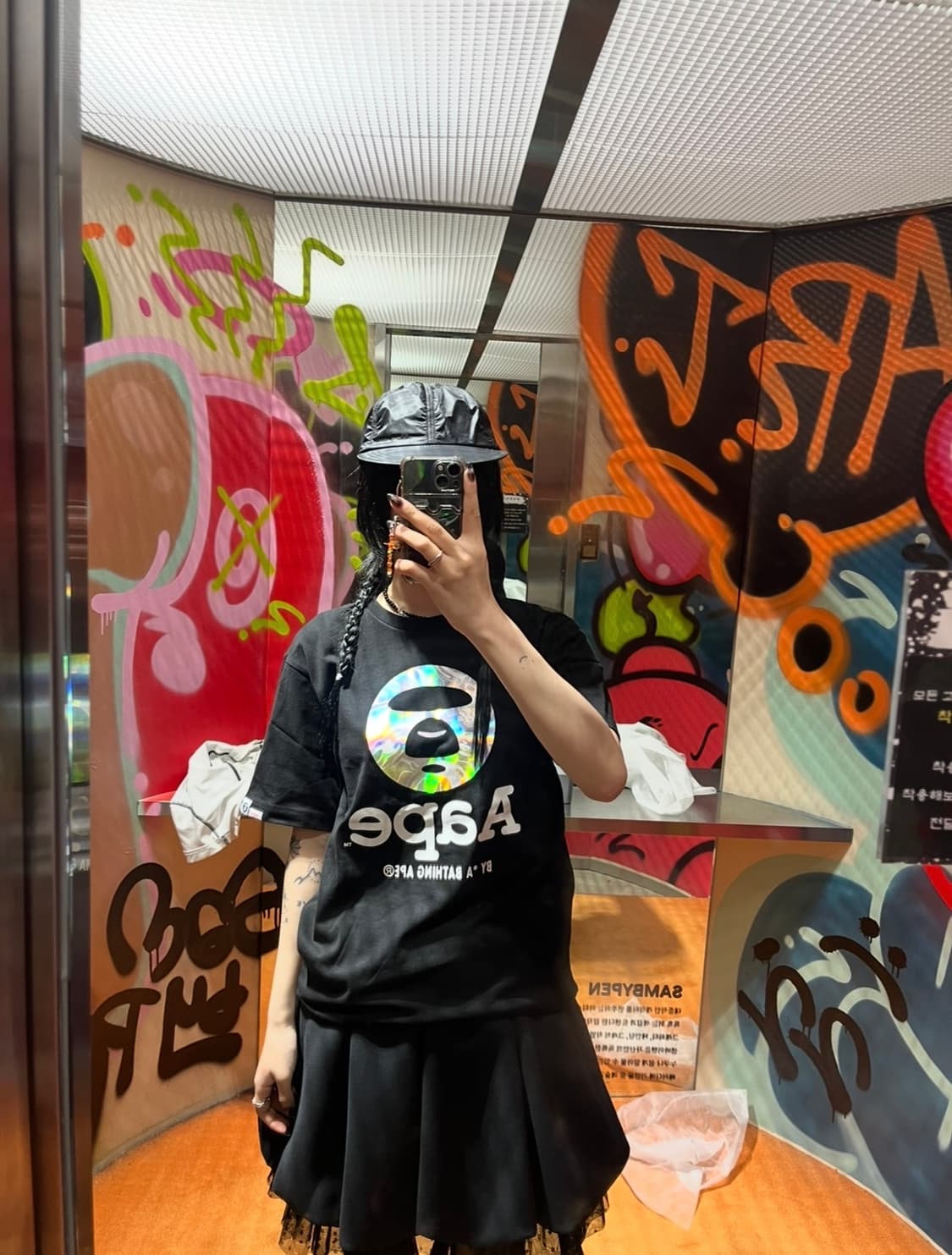 에이프 베이프 홀로그램 티셔츠  상품이미지2