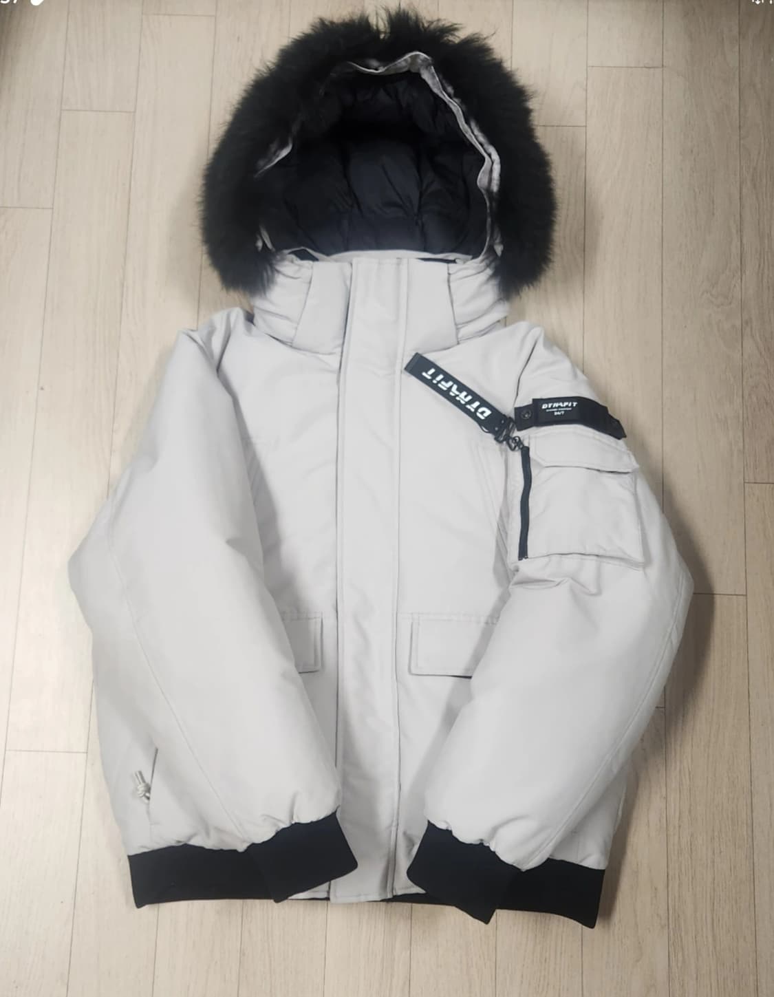 다이나핏 스노우 레오 봄버 다운 패딩 XL 22SS 상품이미지1