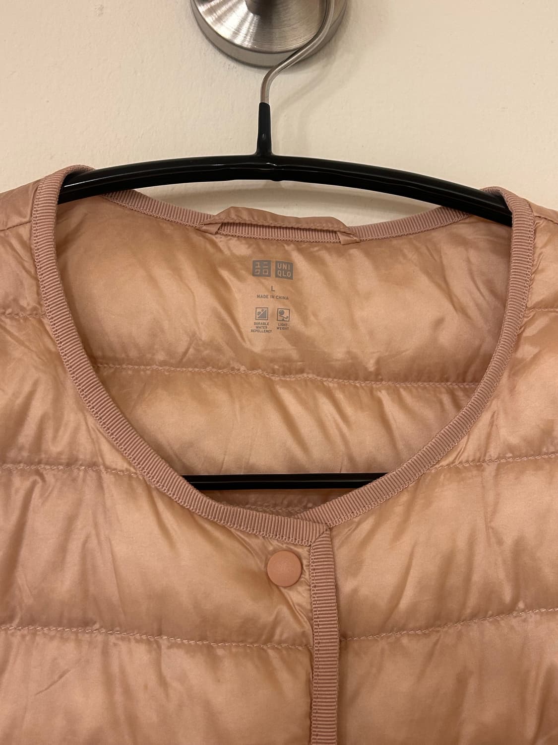 유니클로 경량 패딩 여성 L (베이비핑크 색감) 상품이미지2