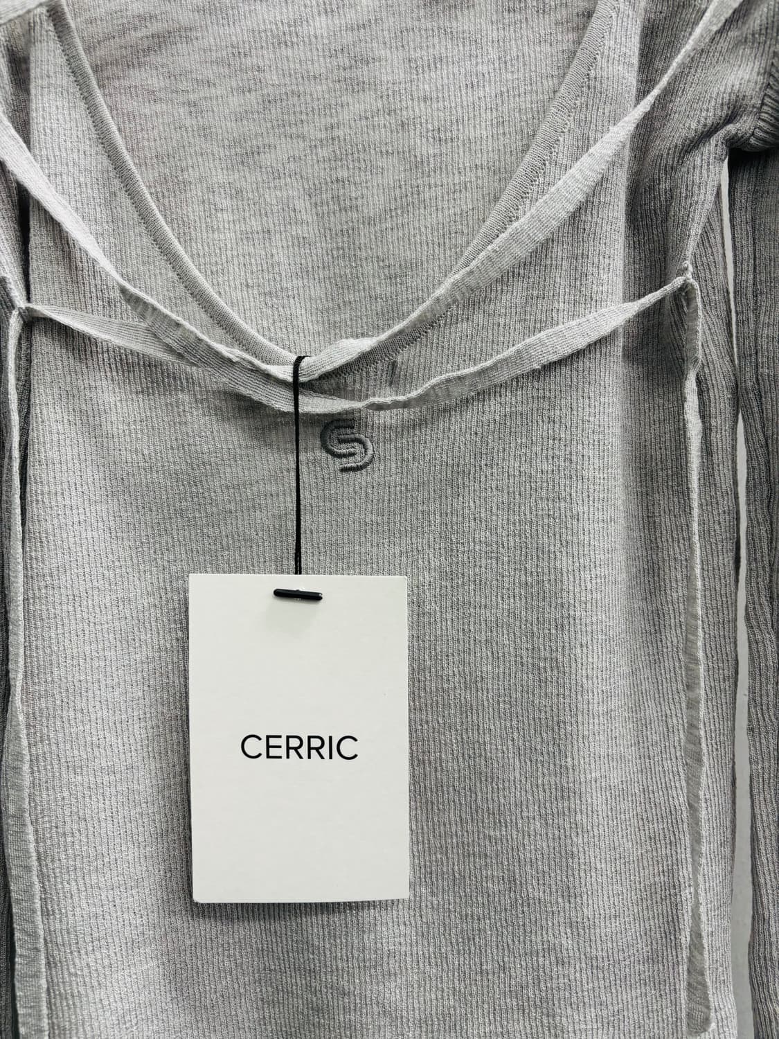Cerric (세릭) 오픈 백 스트링 니트 상품이미지4