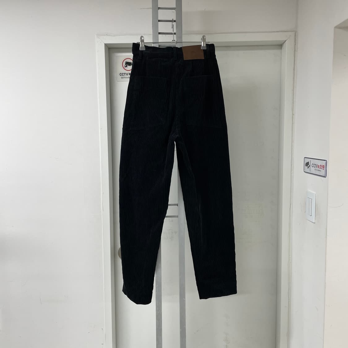ETHOS 에토스 코듀로이 팬츠 블랙 S(W) 상품이미지1