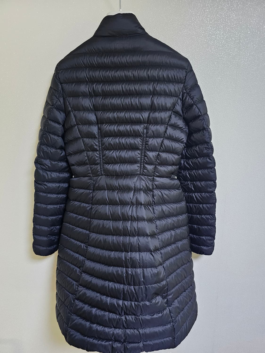 몽클레어 아가텔론 여성 경량 롱패딩 상품이미지2