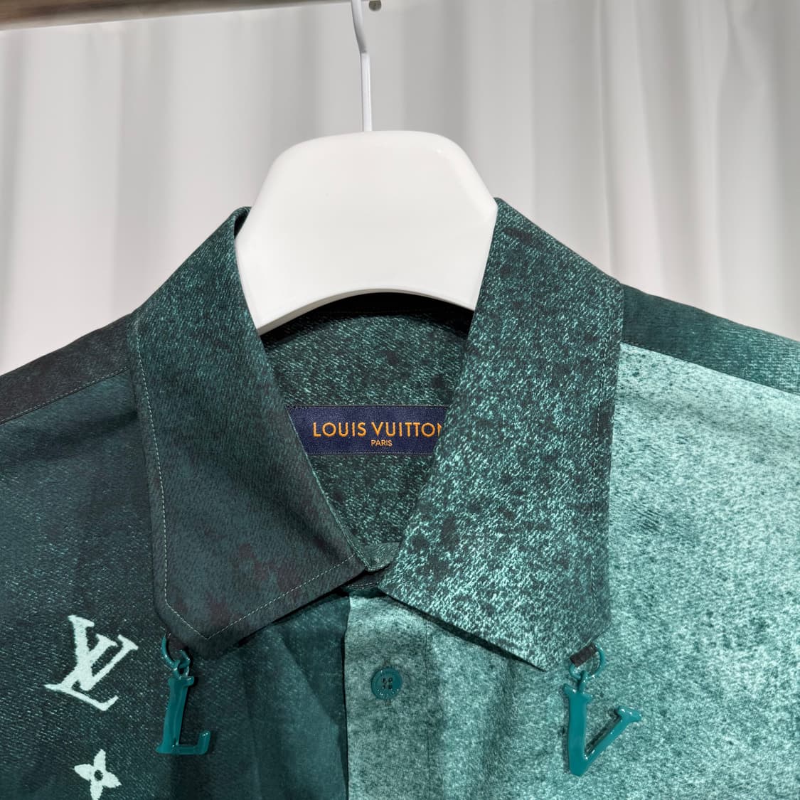 (L) 루이비통 모노그램 스프레이 셔츠 상품이미지3