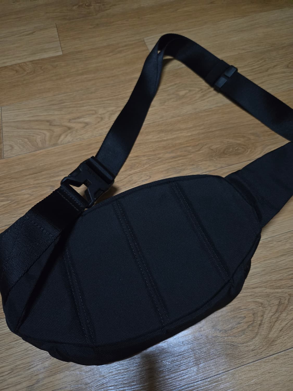 캉골 블랙 슬링백 힙색 상품이미지6