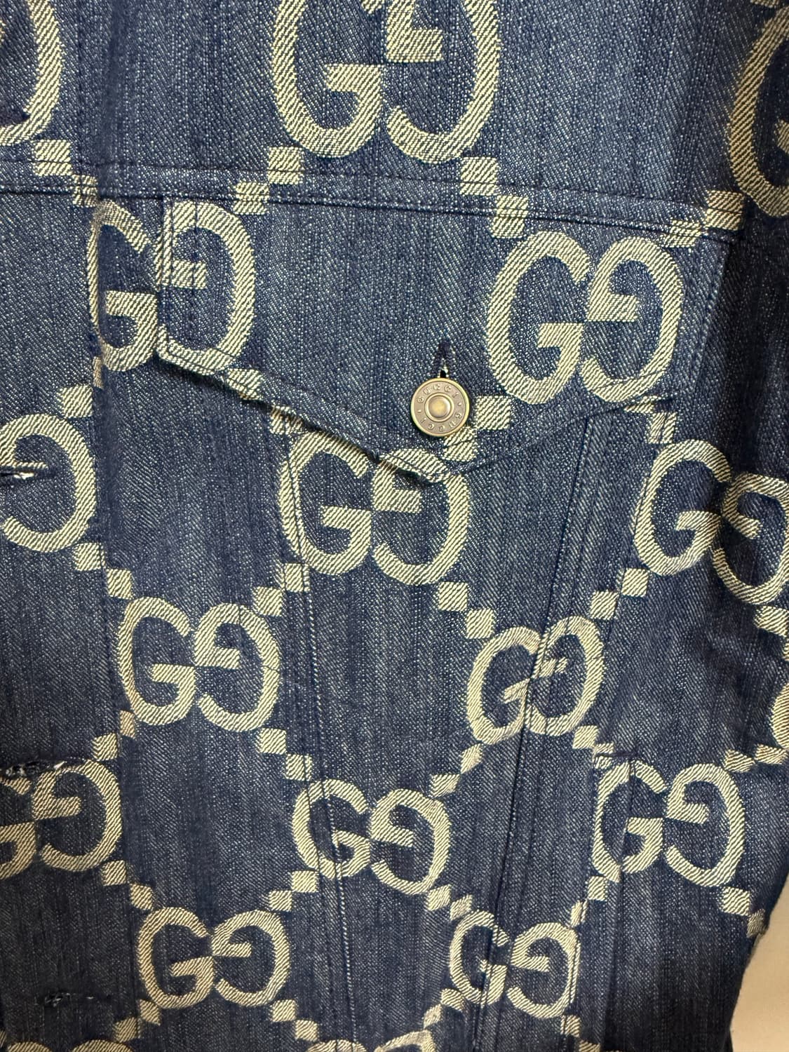 구찌 GG 점보 데님 자켓 52 사이즈 거의 새상품 상품이미지5