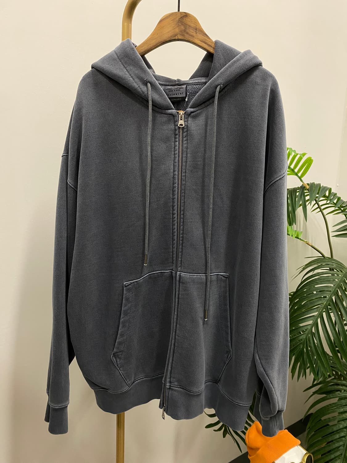 소버먼트 후드 집업 상품이미지1