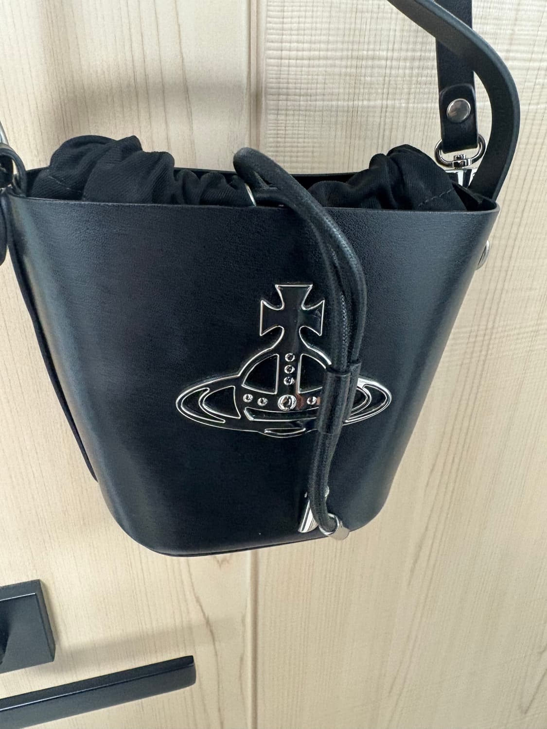 비비안웨스트우드 버킷백 상품이미지2