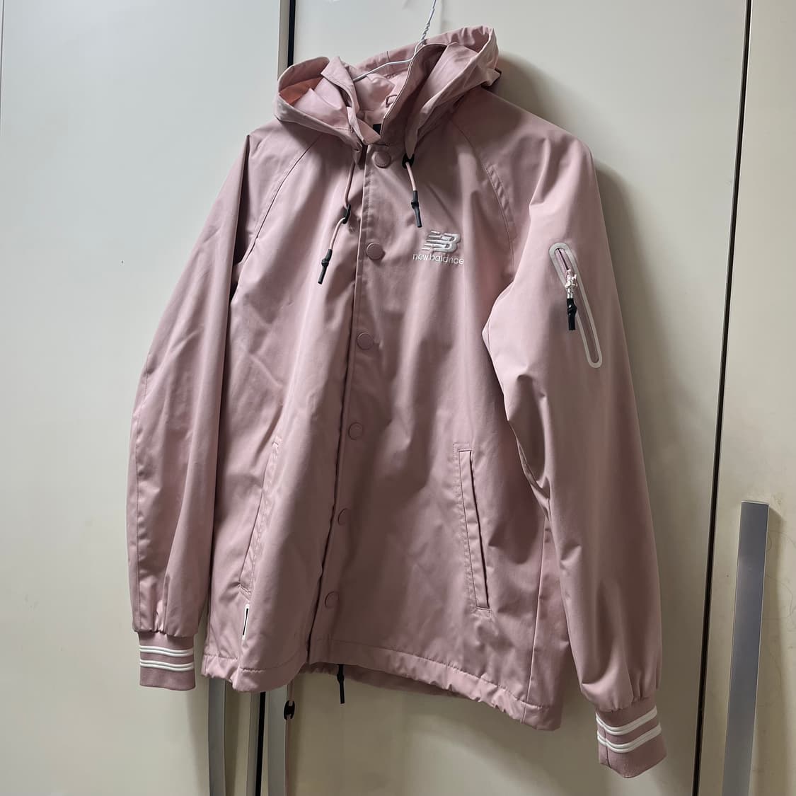 뉴발란스 스포츠 카라 코치 바람막이 자켓 S/90 상품이미지1