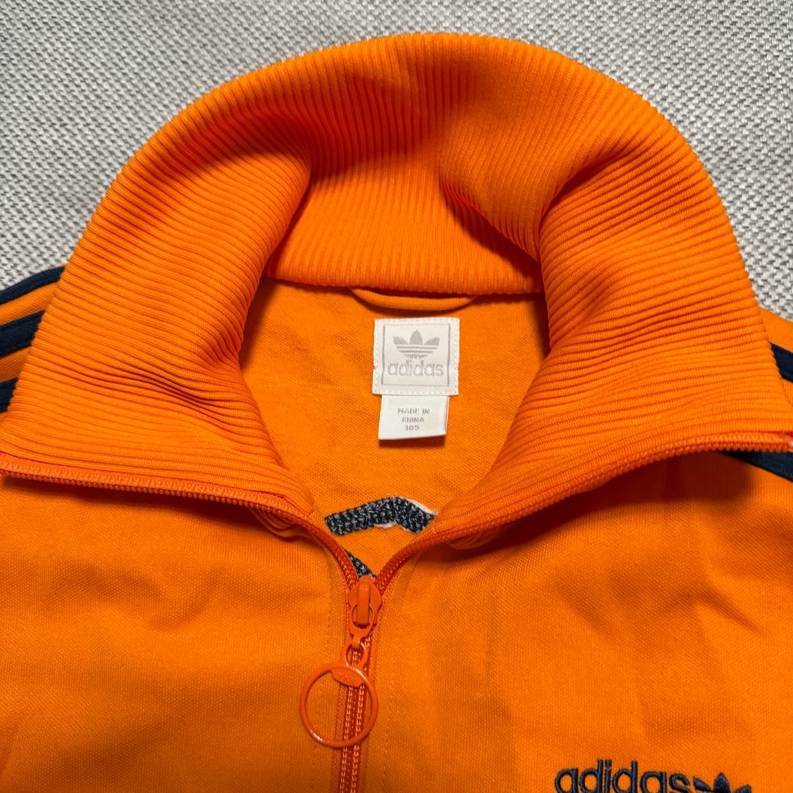 아디다스 올드스쿨 베어 자수 트랙탑 상품이미지3