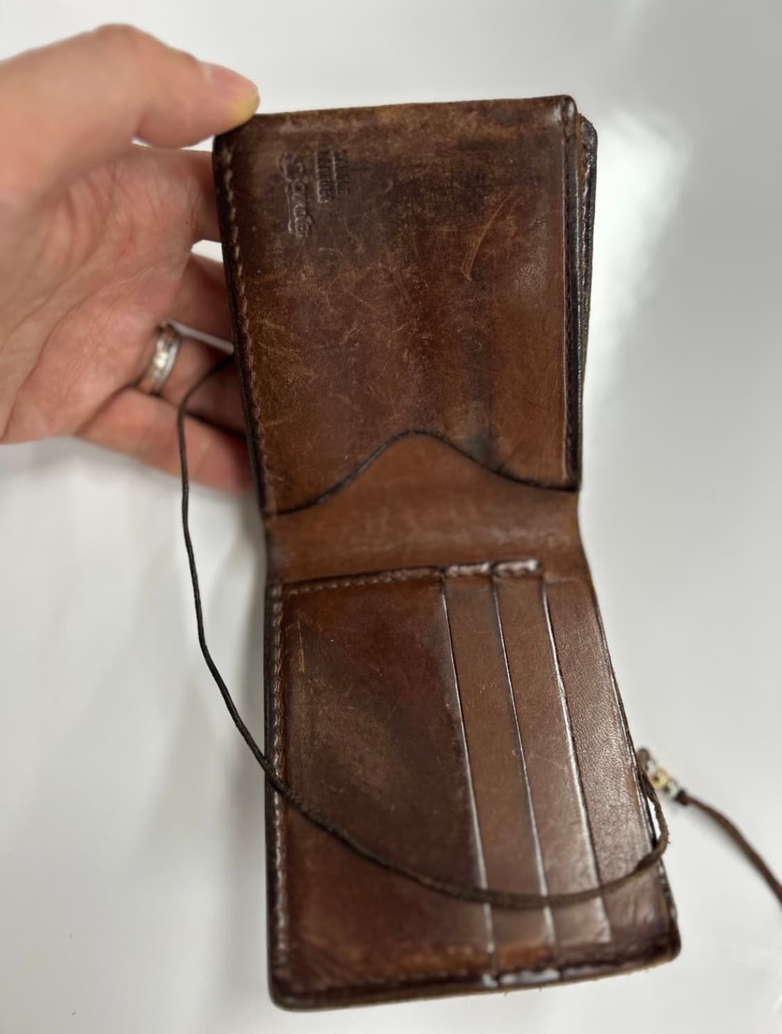 고로스 네추럴브라운 새들레더 콘초 반지갑 상품이미지4