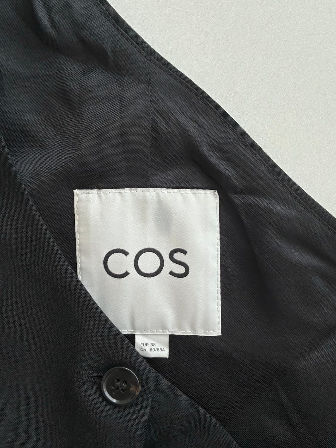 38) 코스 COS 비대칭 테일러드 울 조끼 블랙 상품이미지4