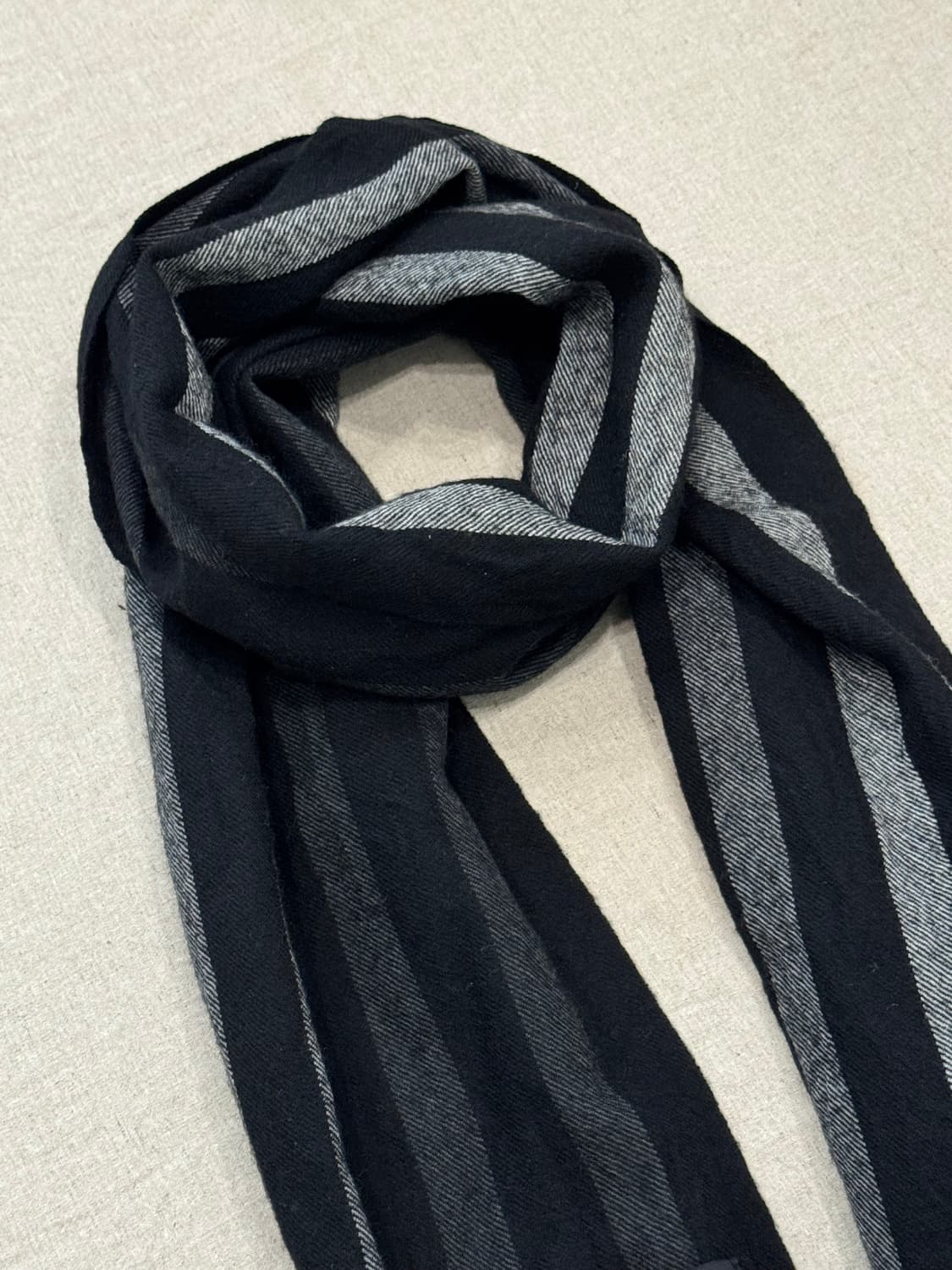 요지야마모토 그라데이션 스트라이프 울 머플러 상품이미지2