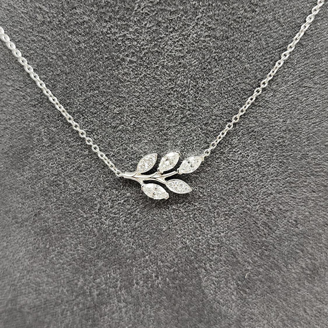 티파니앤코 빅토리아 다이아 바인펜던트 네크리스 플래티늄 상품이미지1