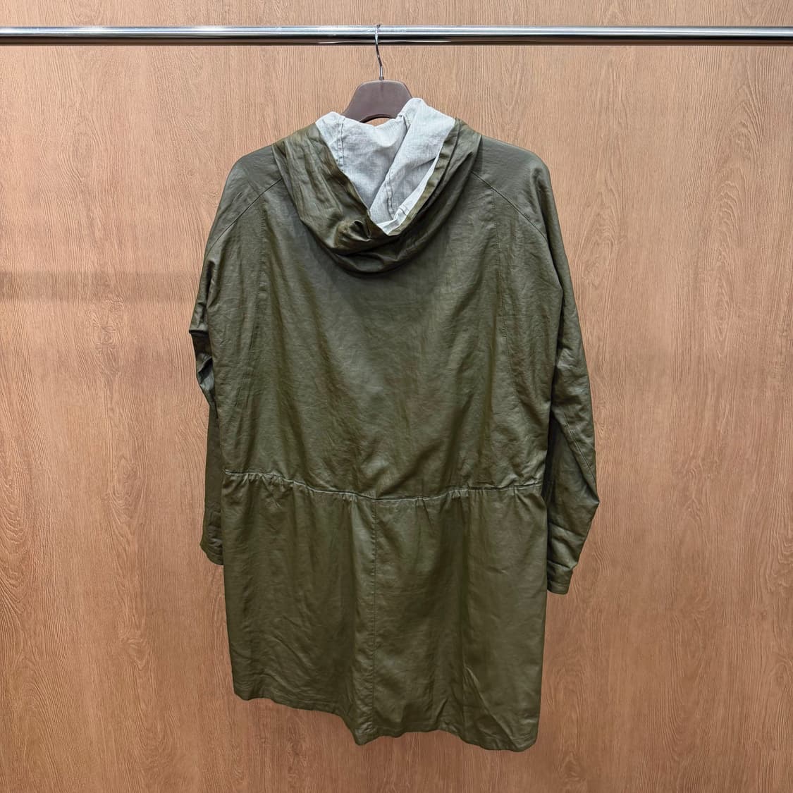 띠어리 롱 후드 자켓 투웨이 지퍼 드로우 스트링 디테일 레귤러핏 카키 상품이미지2