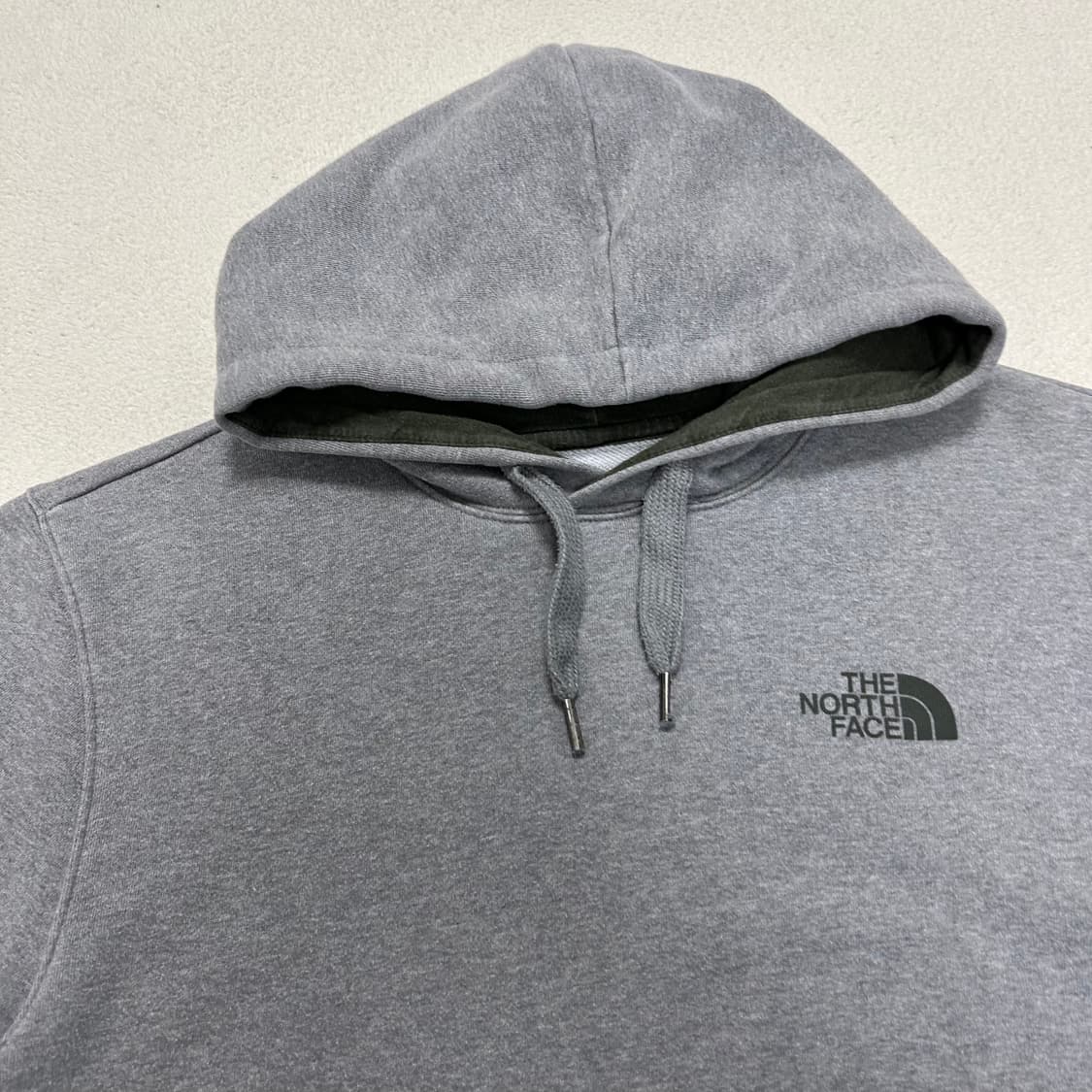 The North Face gray hoodie 상품이미지5