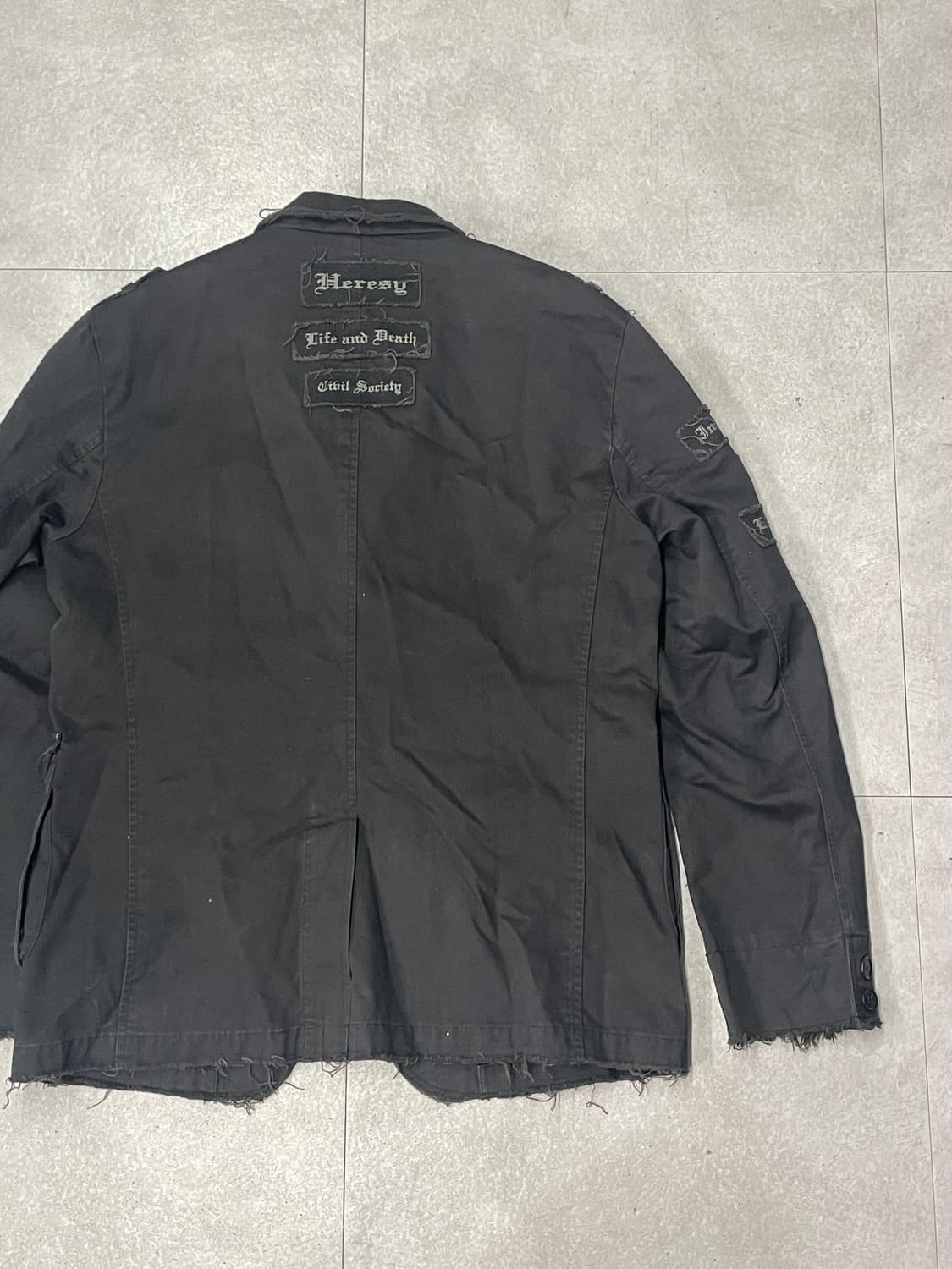 인 더 애틱 그런지 레터링 패치 블레이저 상품이미지6