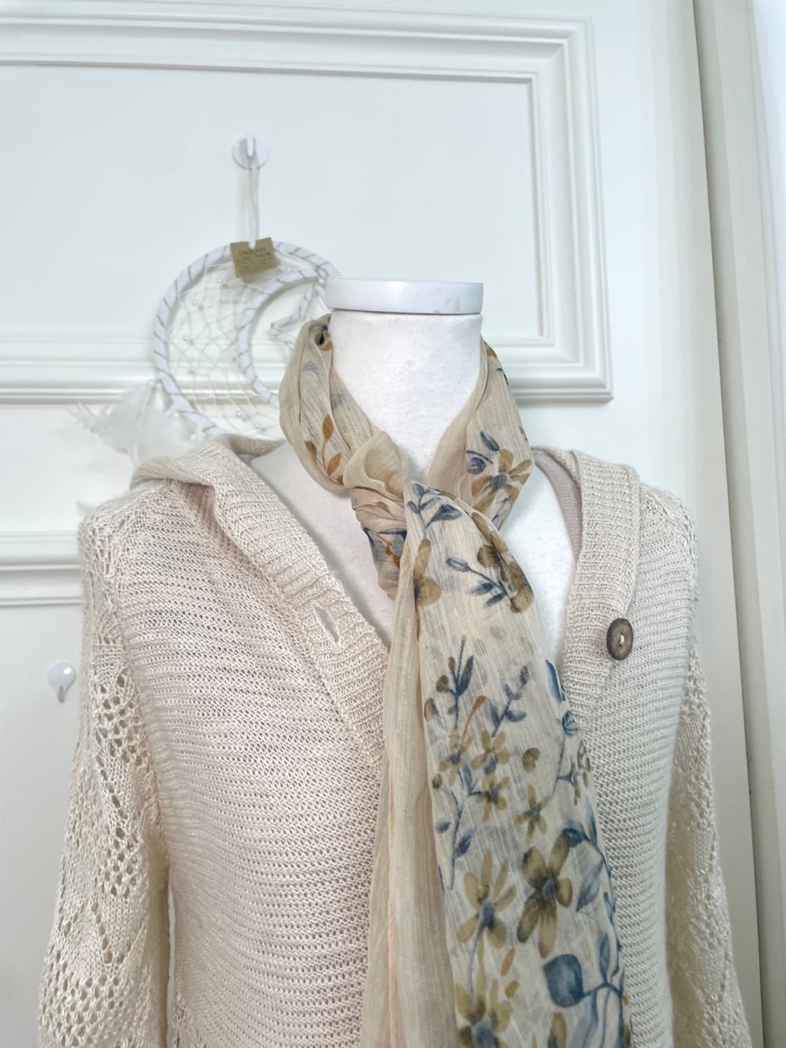 beige blue flower chiffon scarf 상품이미지3