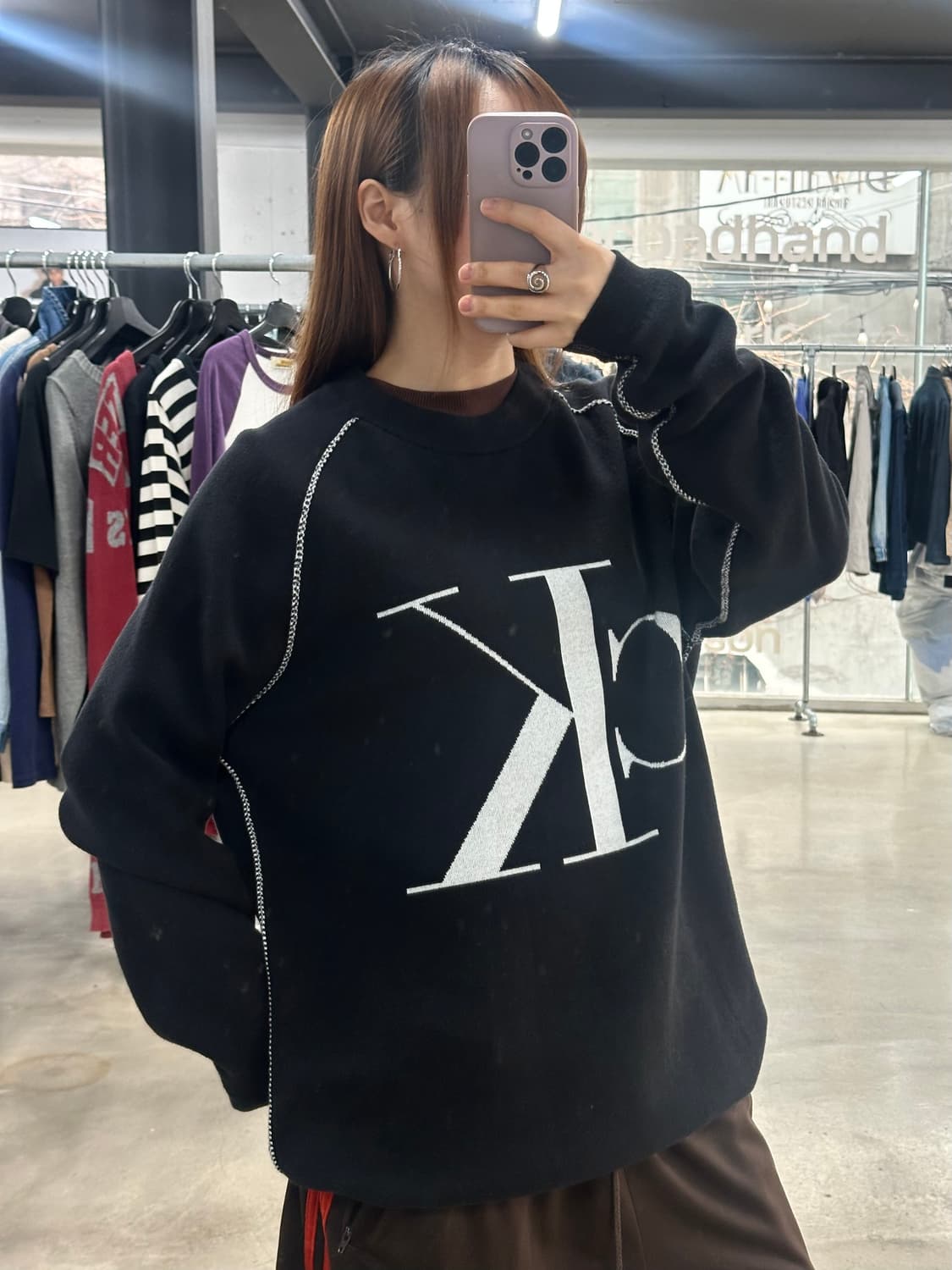 캘빈클라인 아웃라인 빅로고 니트 상품이미지1