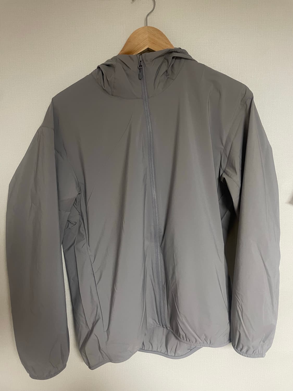 유니클로 포캣터블 UV 파카 그레이 상품이미지2