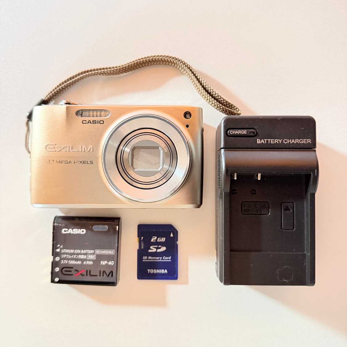 ✨태연 픽 ✨카시오 엑슬림 EX-Z400 골드 빈티지디카 상품이미지8