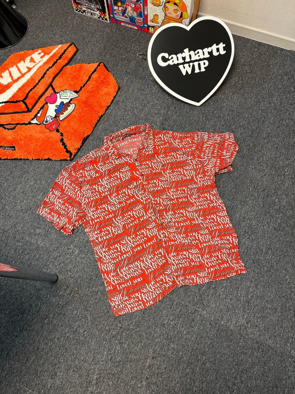 [39] 발렌시아가 I will always love you 셔츠 레드 상품이미지6