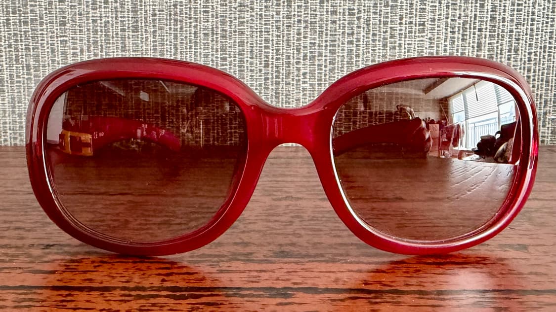 펜디 FENDI F 로고 스와로브스키 장식 레드 오버사이즈 선글라스 상품이미지1