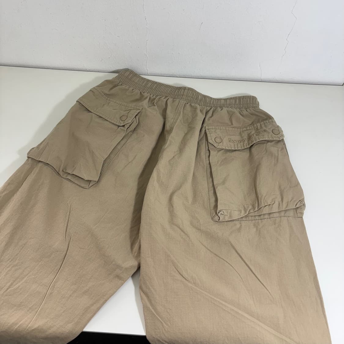 XL 엑스트라오디너리 베이지 밑단스트링 유틸리티팬츠 상품이미지4