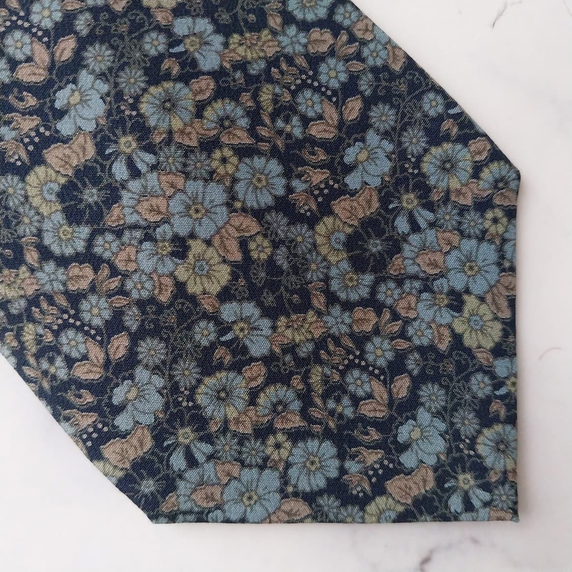 레노마 실크 네이비 플라워 패턴 넥타이 8.7cm A+등급 K1621 상품이미지9