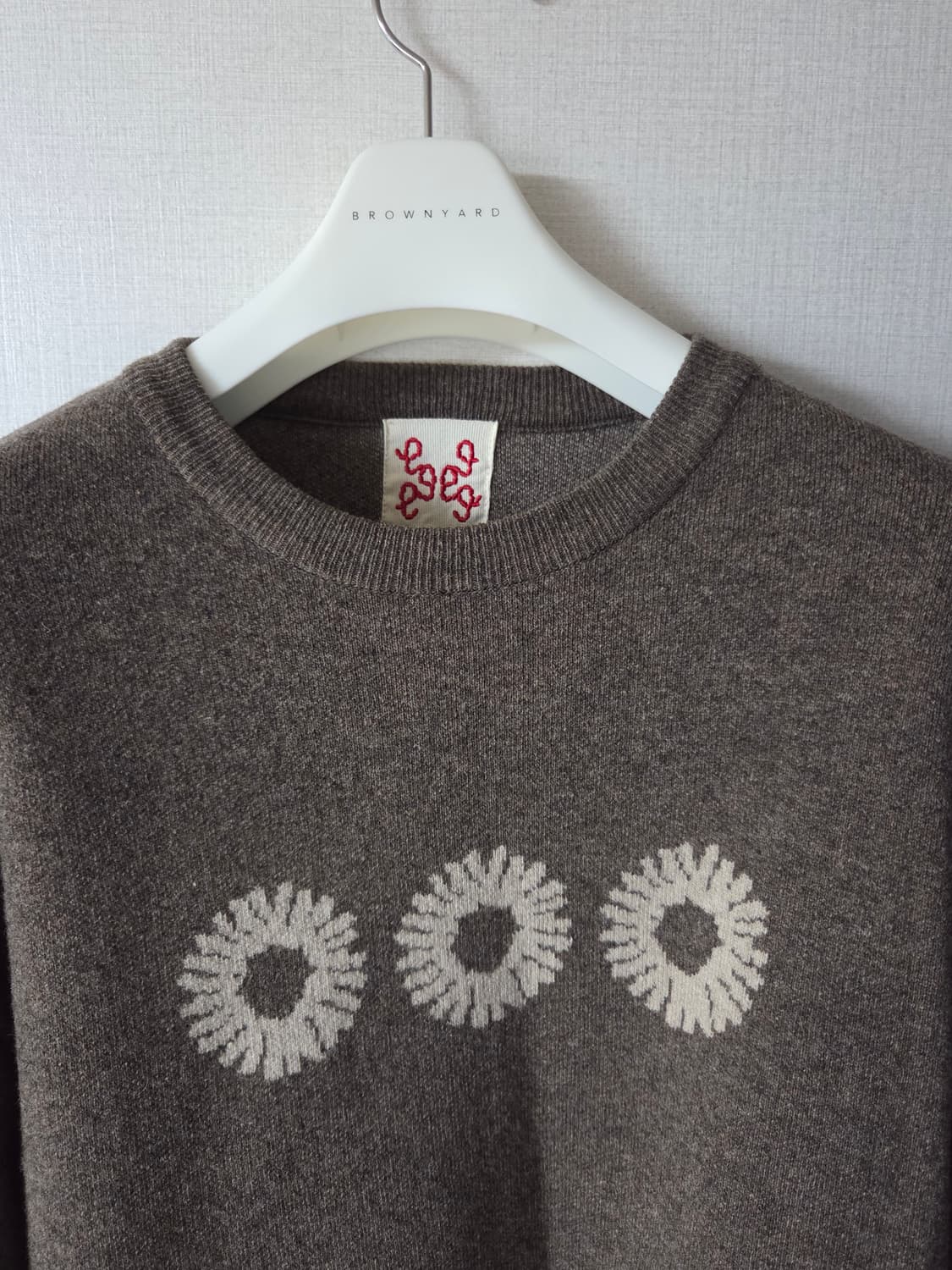 999휴머니티 램스울 시그니처 로고 크루넥 니트 L사이즈 상품이미지1