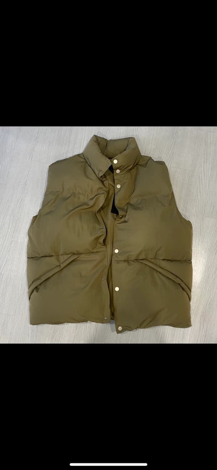 [새상품] 데이 크롭 푸퍼 베스트 카키 베이지 상품이미지4