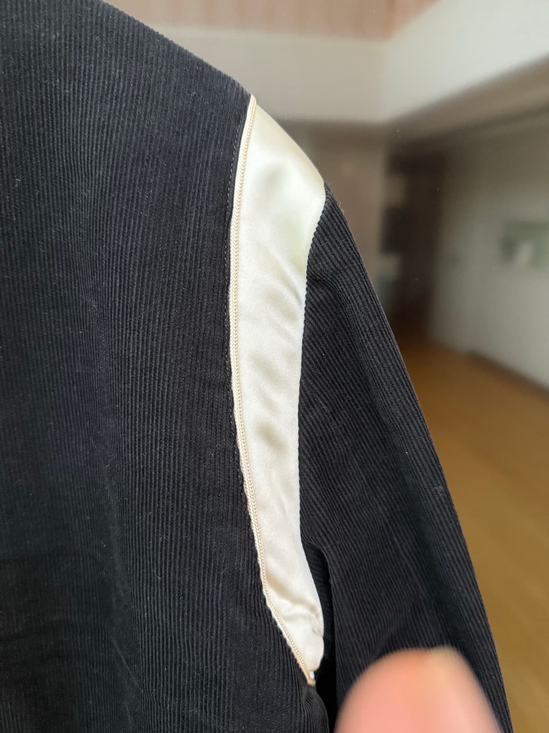 셀린느 코듀로이 테디자켓 사이즈50 상품이미지4