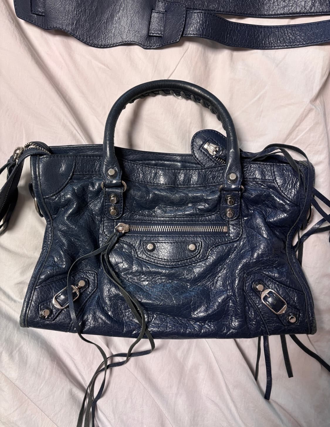 발렌시아가 모터백 스몰 네이비 상품이미지1