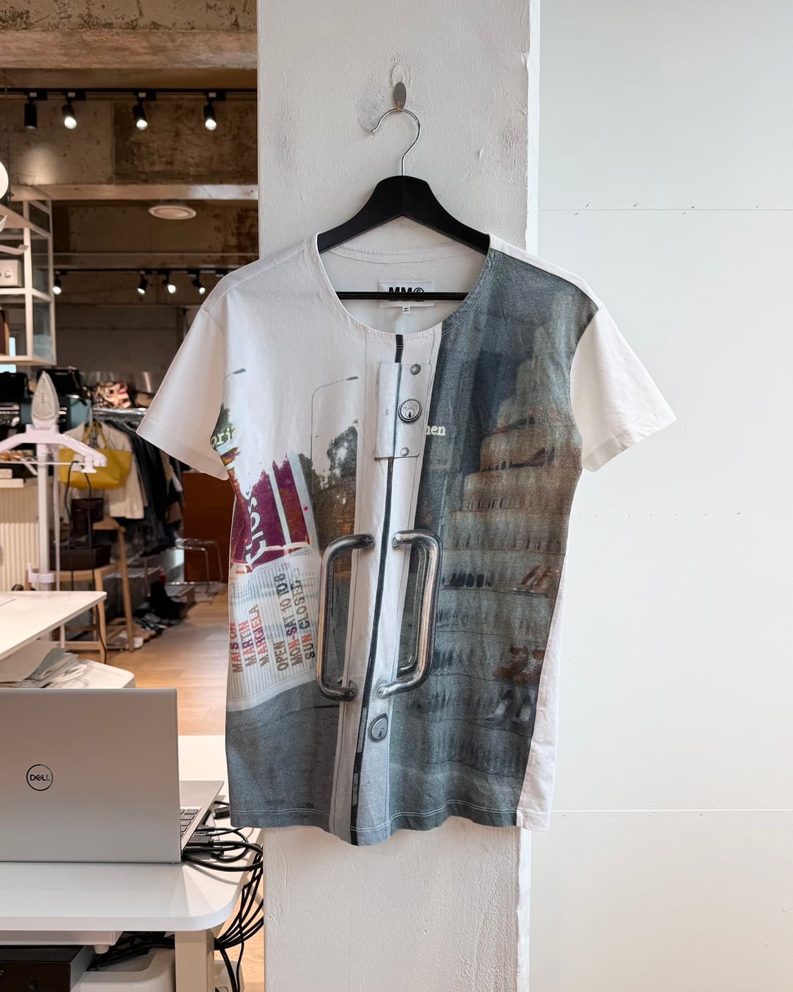 mm6 도어 프린팅 하프티 상품이미지1