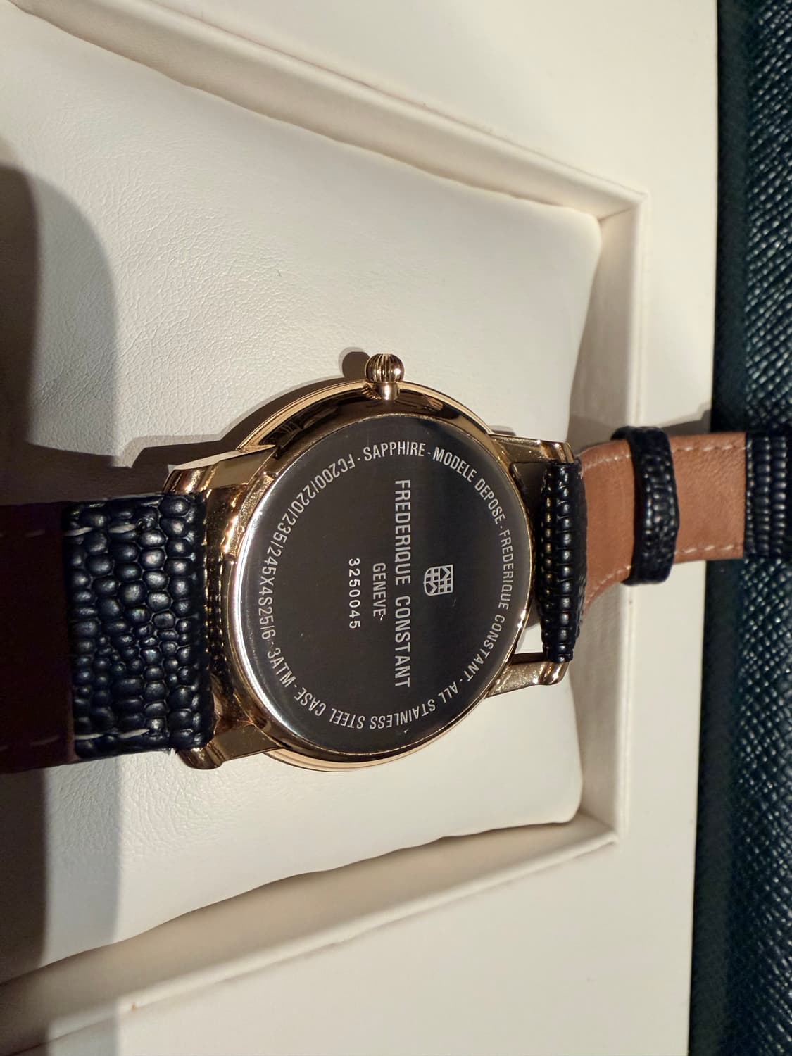 프레드릭 콘스탄트 슬림쿼츠 드레스 34mm 상품이미지3