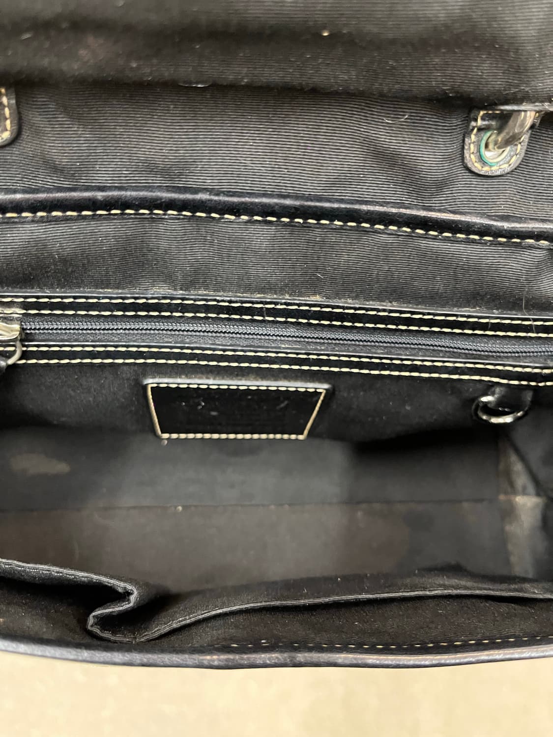 Coach Black Basic Shoulder Bag 상품이미지8