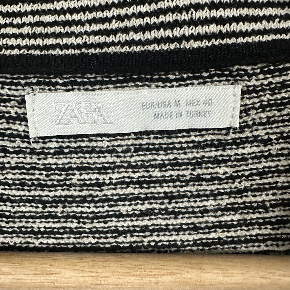자라 오픈카라 스트라이프 니트  상품이미지3