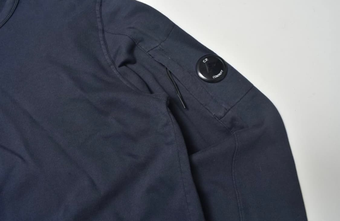 CP컴퍼니 맨투맨 L 사이즈 상품이미지2