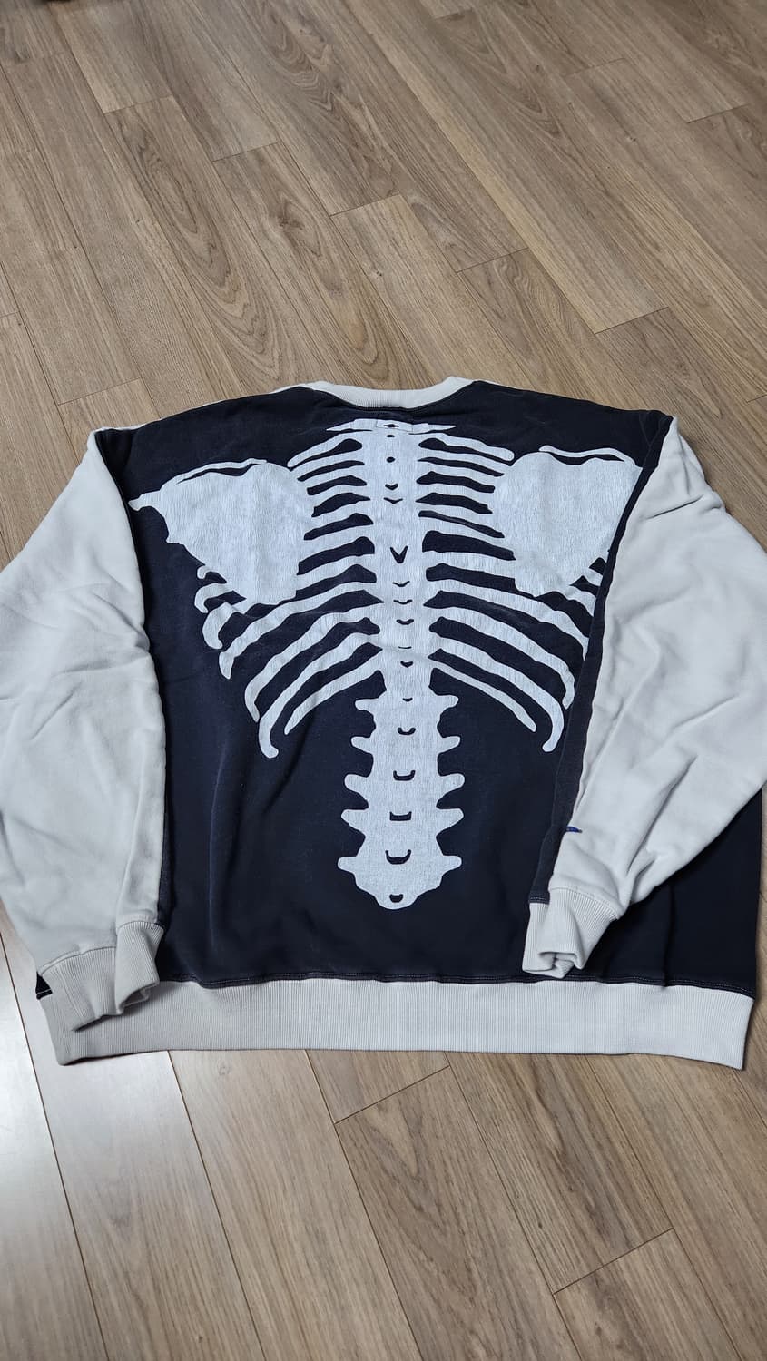 캐피탈 투톤 빅 플리스 스웻셔츠 키나리 블랙 상품이미지2