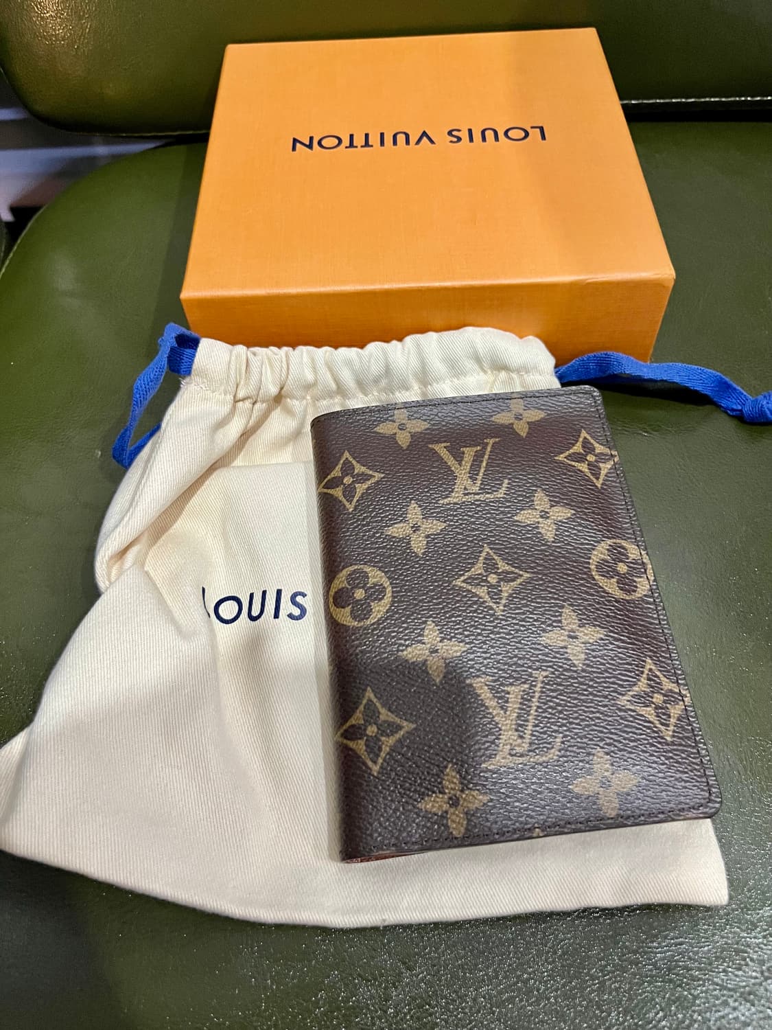 루이비통 모노그램 여권지갑 브라운 정품 상품이미지1