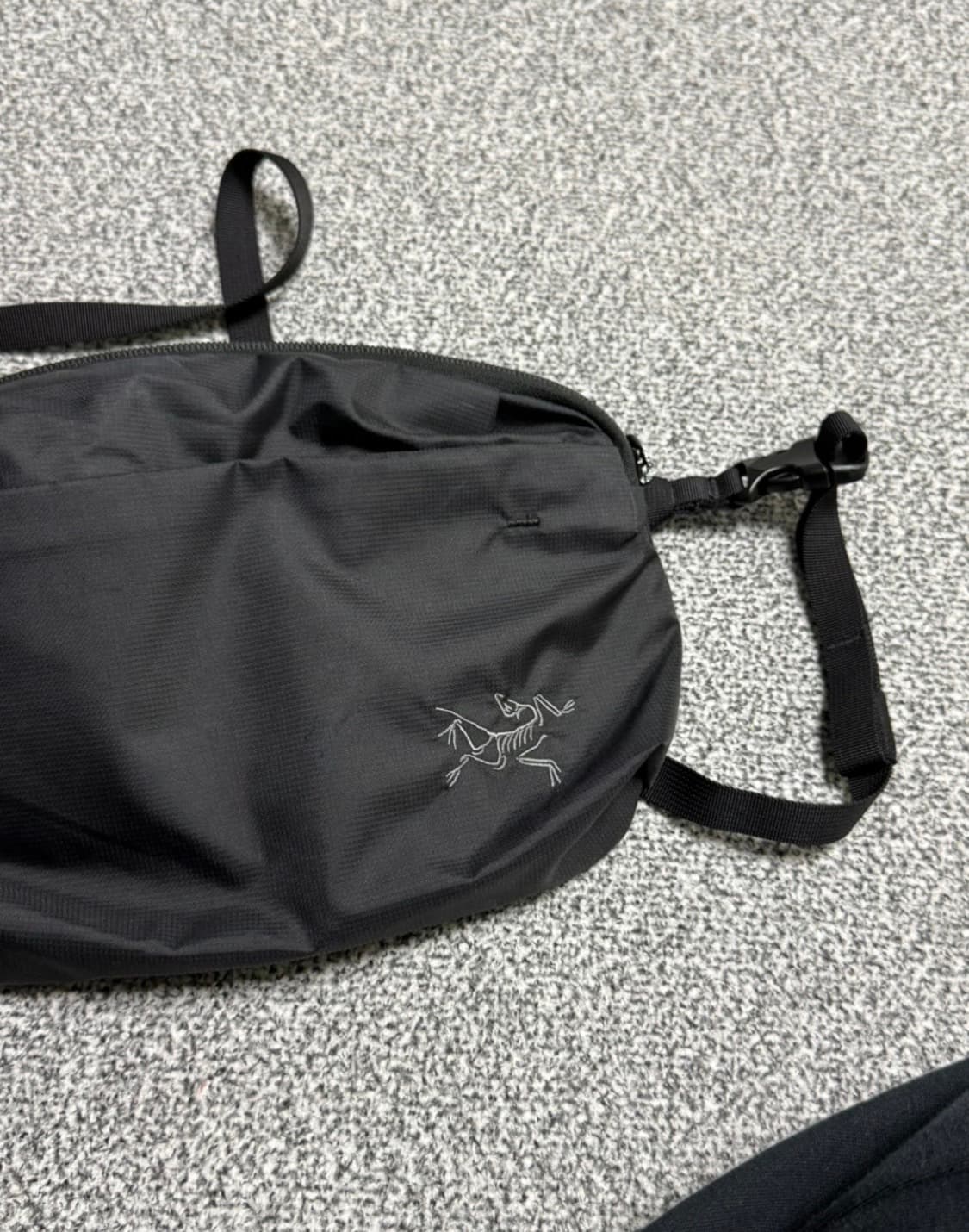 아크테릭스 헬리아드 6 크로스바디백 상품이미지2