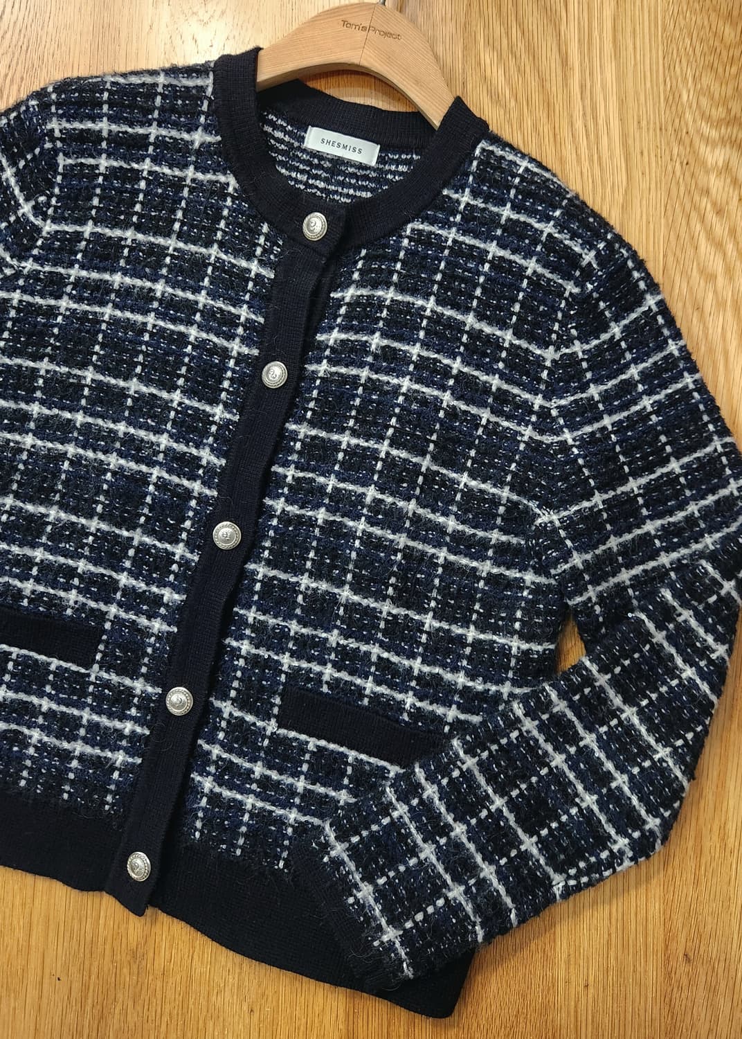 쉬즈미스 트위드금장 체크 가디건니트 상품이미지5