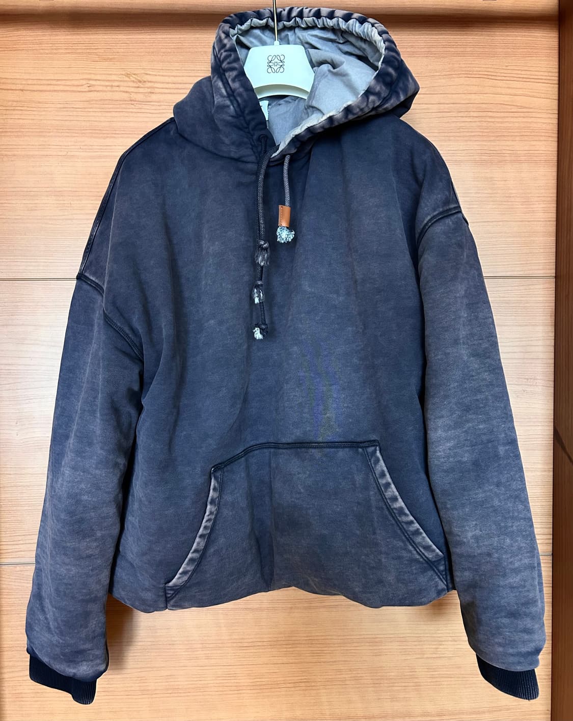 로에베 후드티 패딩 상품이미지2