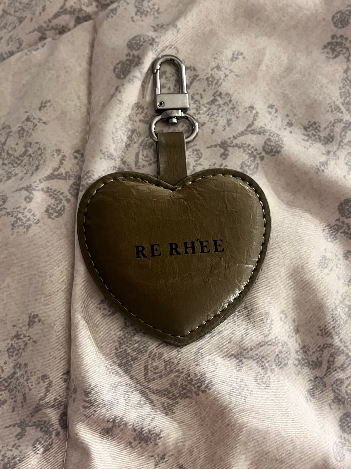 RE RHEE 하트 키링 올리브색(새상품) 상품이미지1