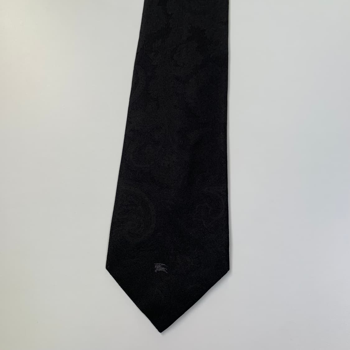 버버리(BURBERRY) 블랙 페이즐리 명품넥타이 100실크 A+등급 상품이미지9